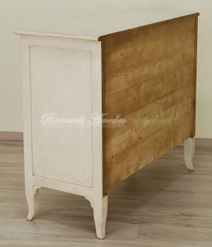 Classic style chest of drawers in solid wood with very antique lacquered finish